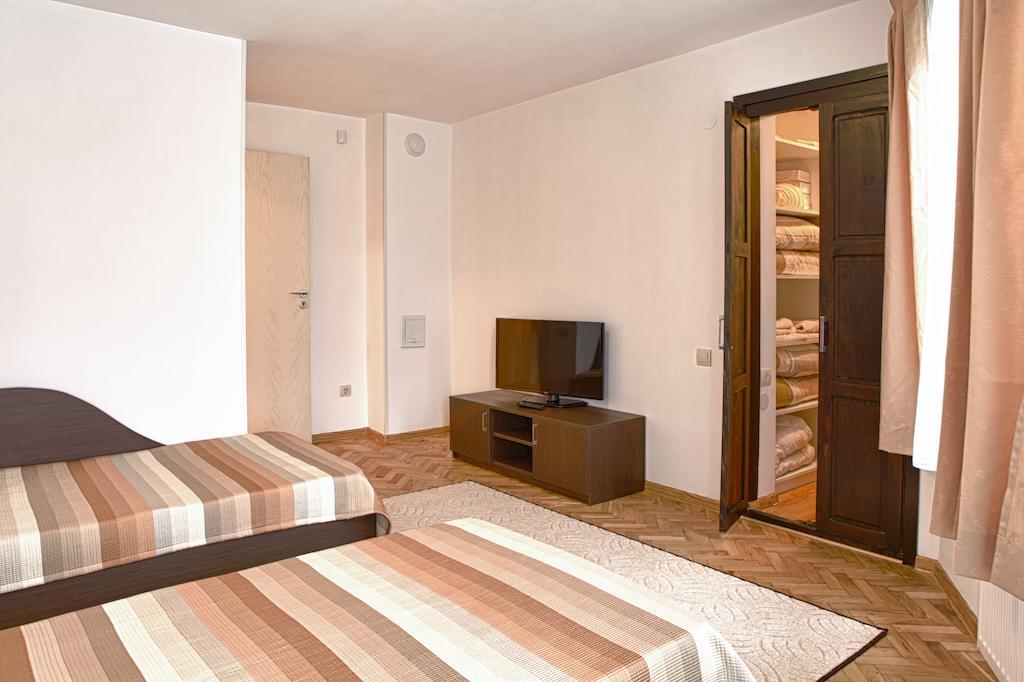 Pepi Guest House Veliko Tărnovo Exteriör bild